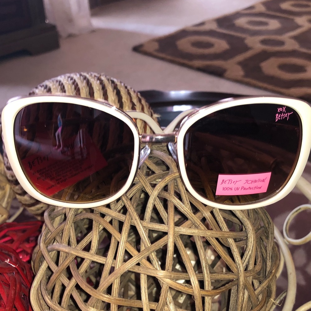 Brand New Betsey Johnson Sunnies